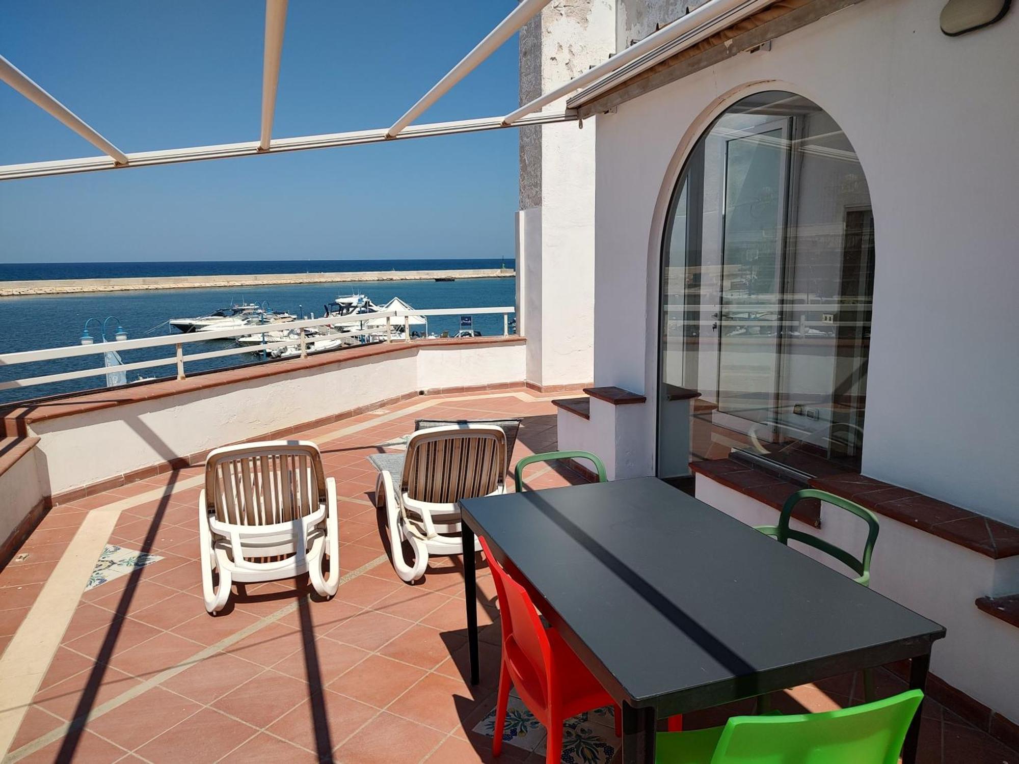 Fronte Del Mare - Seafront Terrace Villa Виланова ди Остуни Екстериор снимка