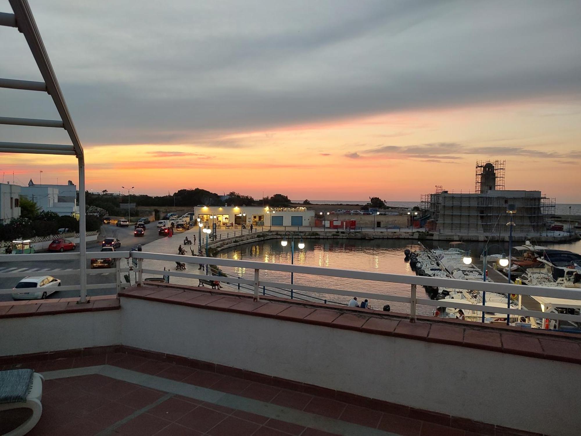 Fronte Del Mare - Seafront Terrace Villa Виланова ди Остуни Екстериор снимка